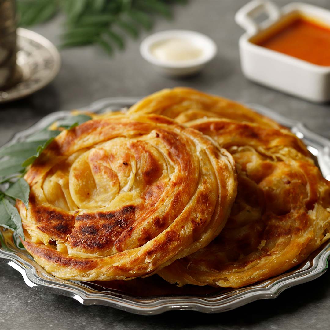 Garlic laccha paratha